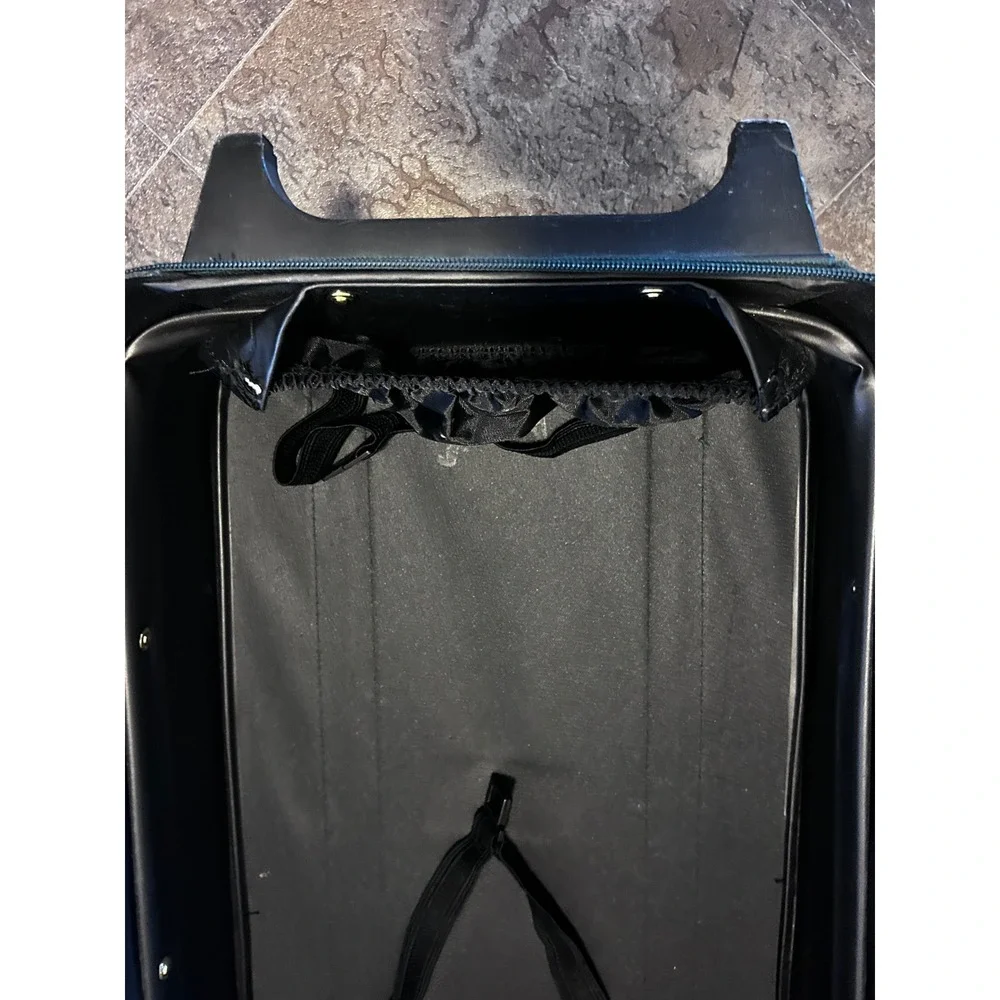 Holiday rolling suitcase